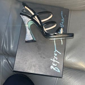 Betset Johnson heels size 7 New